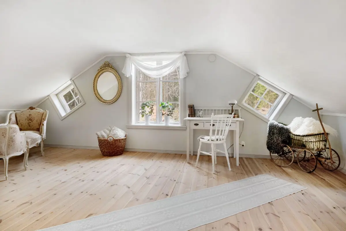 restored-19th-century-country-house-central-sweden-cheapscandihomes