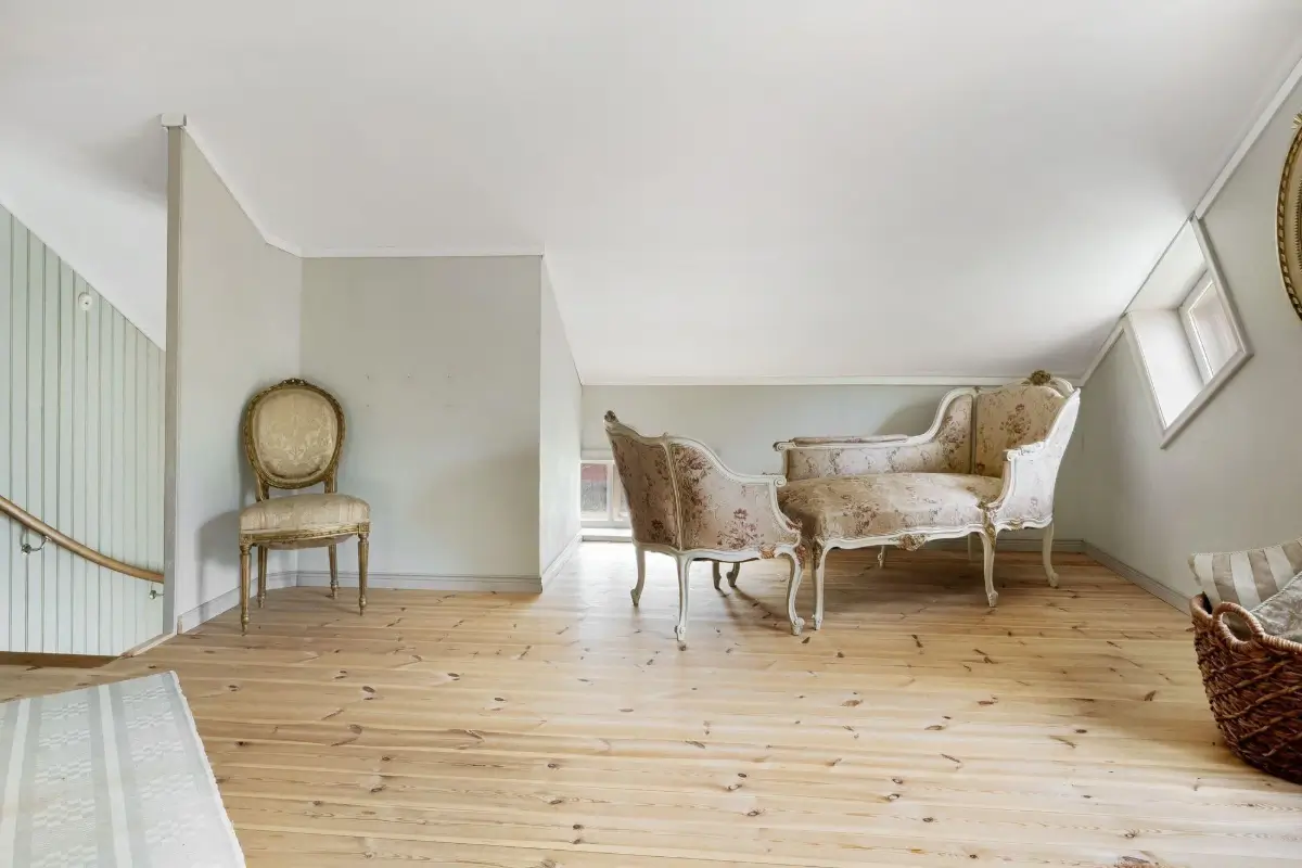 restored-19th-century-country-house-central-sweden-cheapscandihomes