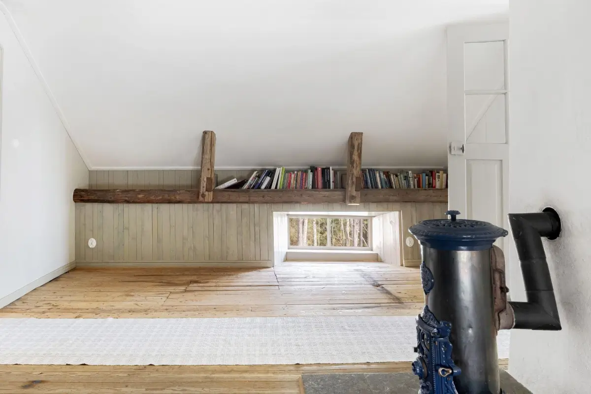 restored-19th-century-country-house-central-sweden-cheapscandihomes