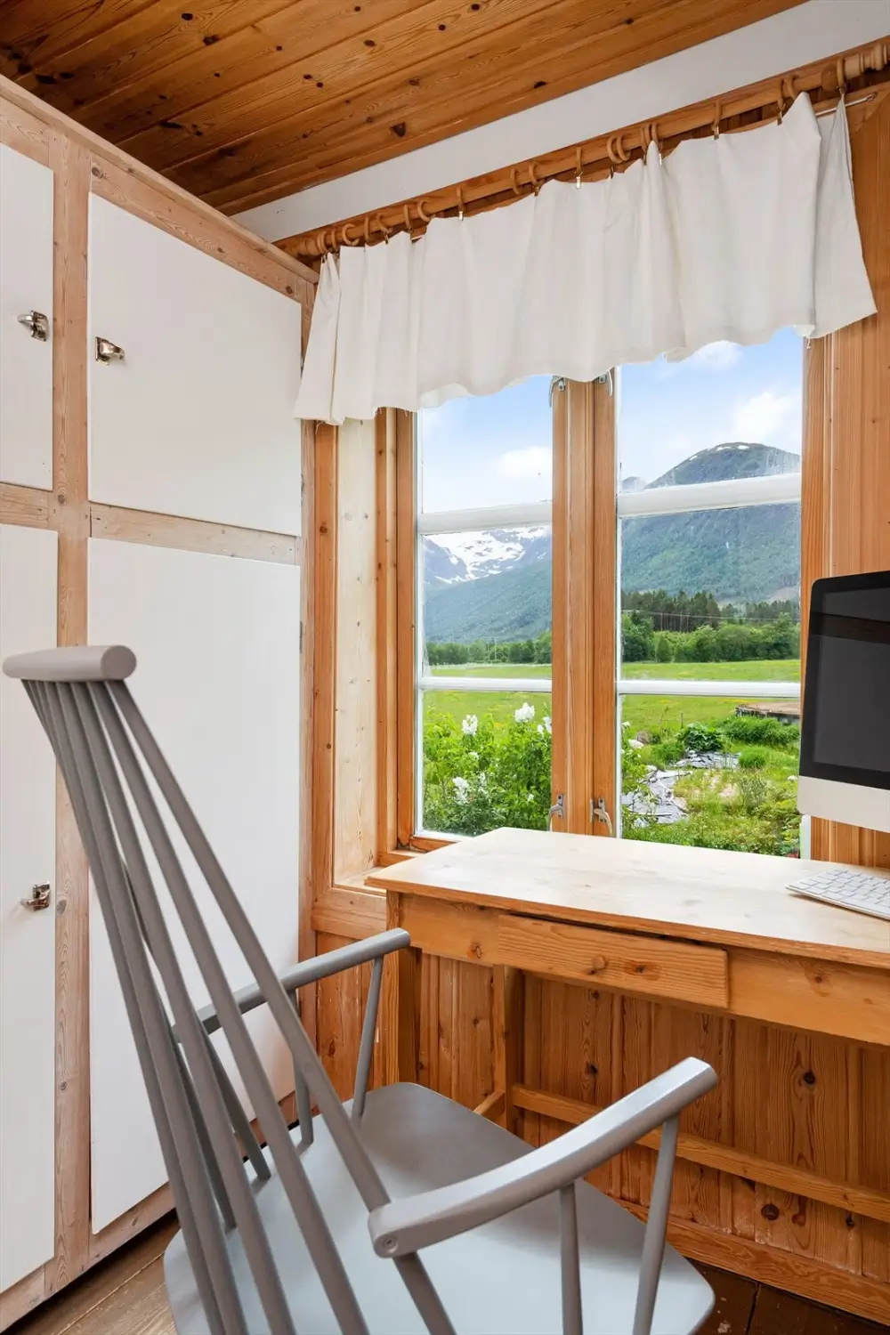 small-farm-west-norway-cheapscandihomes