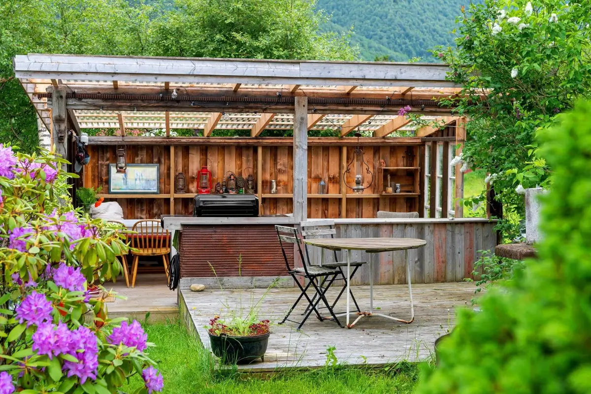 small-farm-west-norway-cheapscandihomes