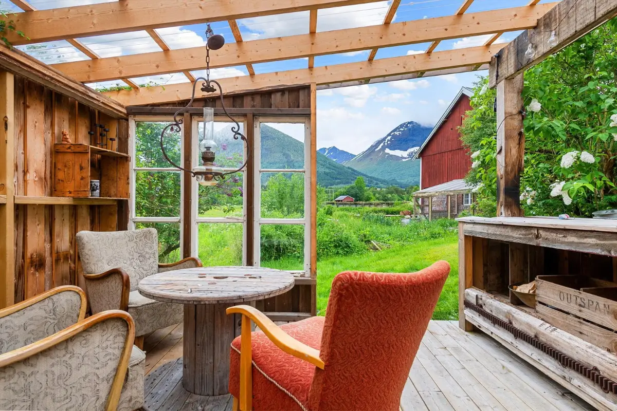 small-farm-west-norway-cheapscandihomes