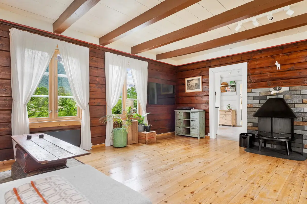 small-farm-west-norway-cheapscandihomes