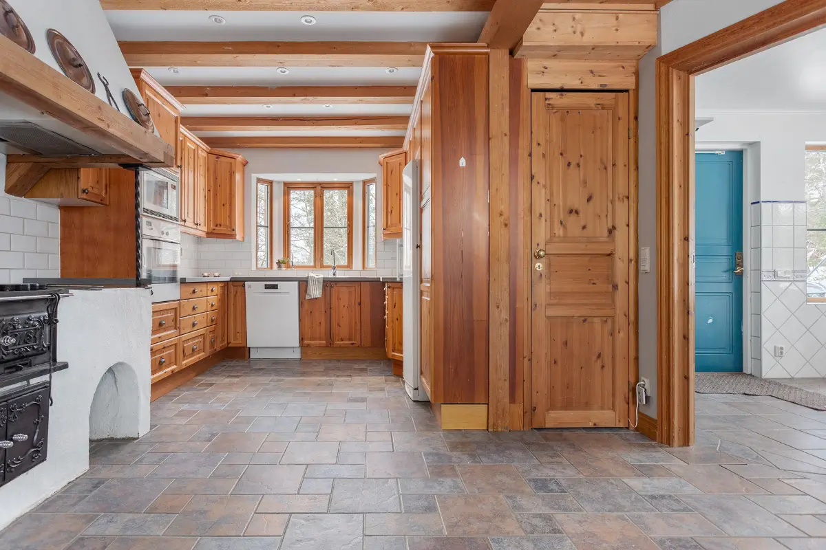 spacious-1940s-home-south-east-coast-sweden-cheapscandihomes