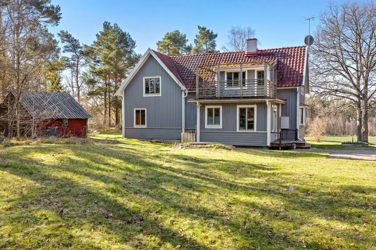 spacious-1940s-home-south-east-coast-sweden-cheapscandihomes