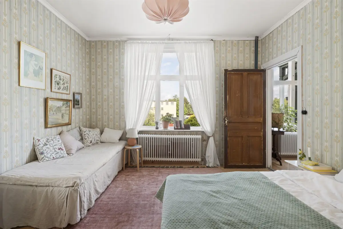 spacious-renovated-turn-of-the-century-house-central-sweden-cheapscandihomes