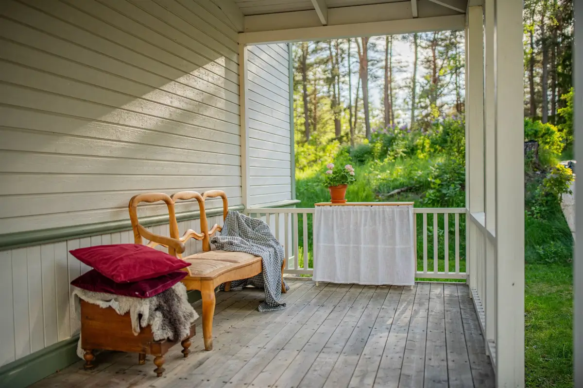 spacious-renovated-turn-of-the-century-house-central-sweden-cheapscandihomes