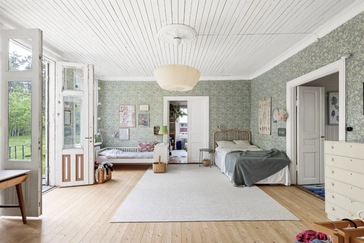 spacious-renovated-turn-of-the-century-house-central-sweden-cheapscandihomes