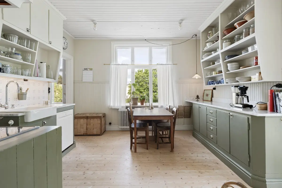 spacious-renovated-turn-of-the-century-house-central-sweden-cheapscandihomes
