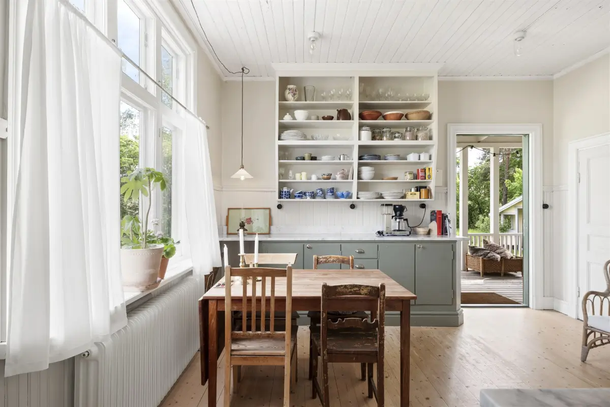 spacious-renovated-turn-of-the-century-house-central-sweden-cheapscandihomes
