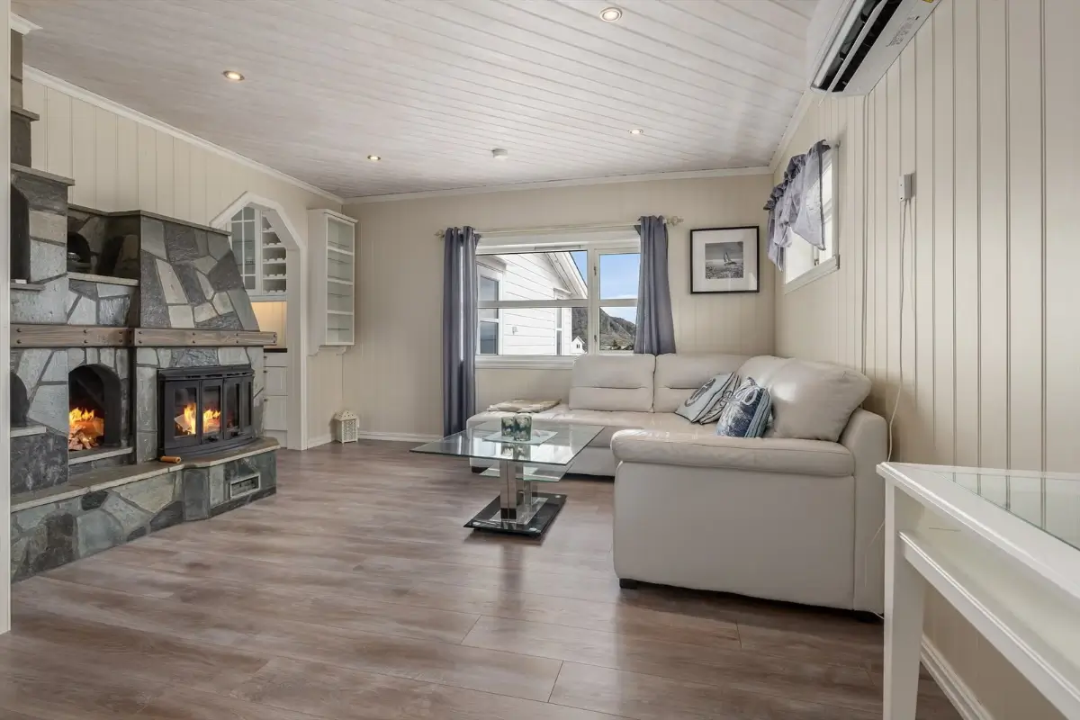 three-bedroom-coastal-home-norwegian-island-cheapscandihomes