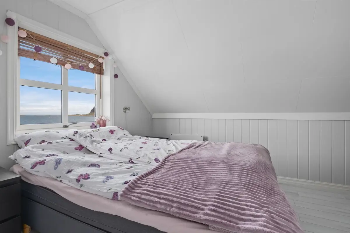 three-bedroom-coastal-home-norwegian-island-cheapscandihomes