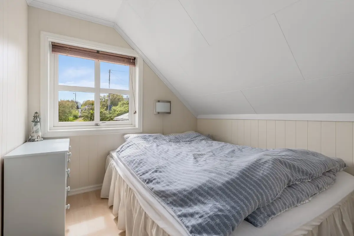 three-bedroom-coastal-home-norwegian-island-cheapscandihomes