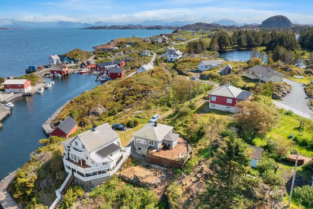 three-bedroom-coastal-home-norwegian-island-cheapscandihomes
