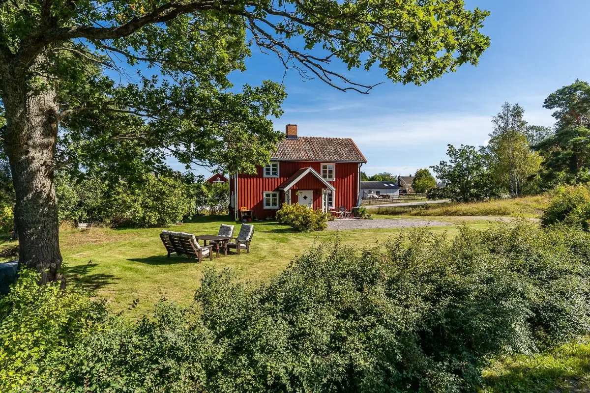 two-bedroom-cottage-close-to-sea-south-east-sweden-cheapscandihomes3