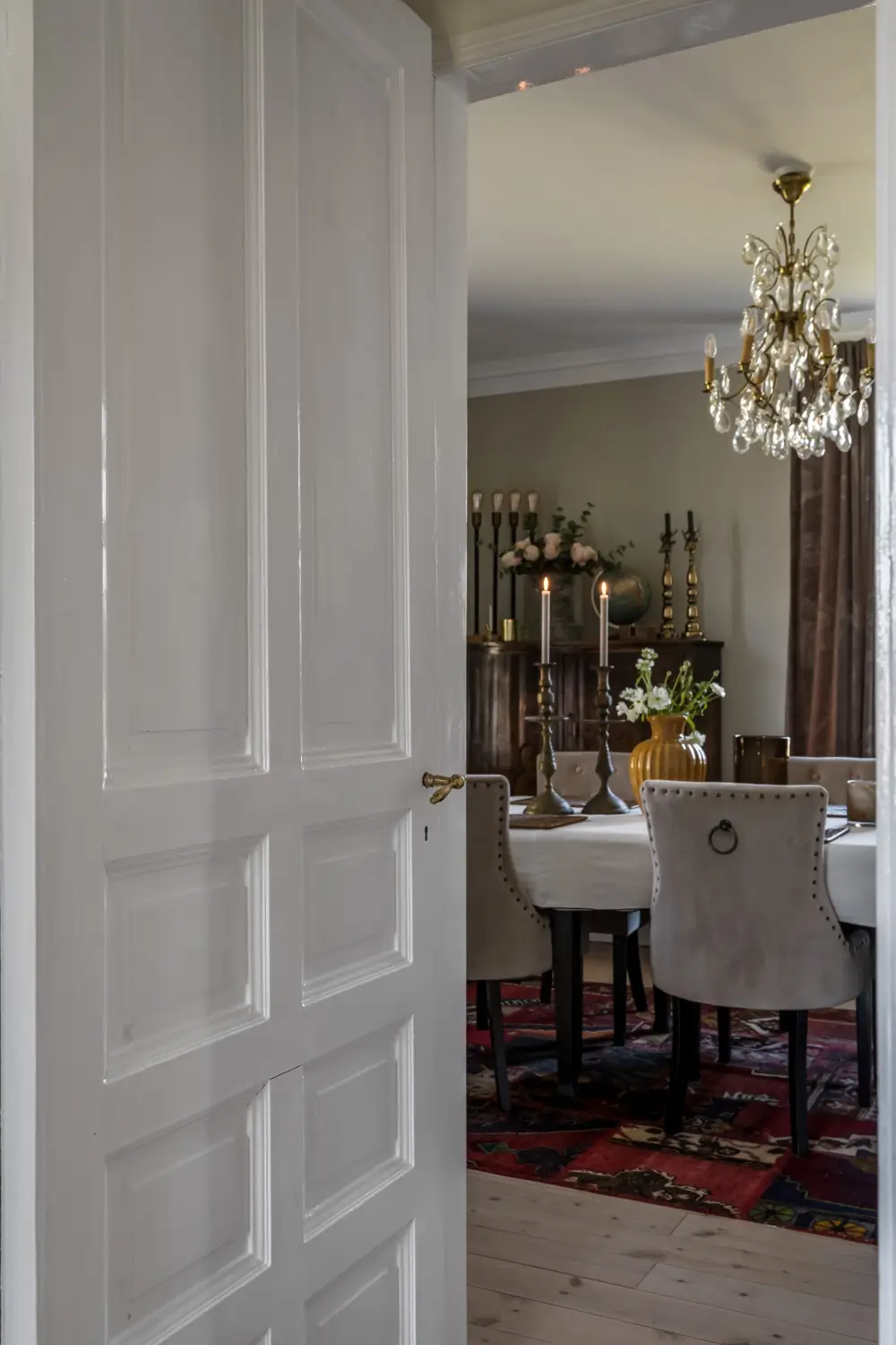 white-1920s-villa-corner-plot-central-sweden-cheapscandihomes