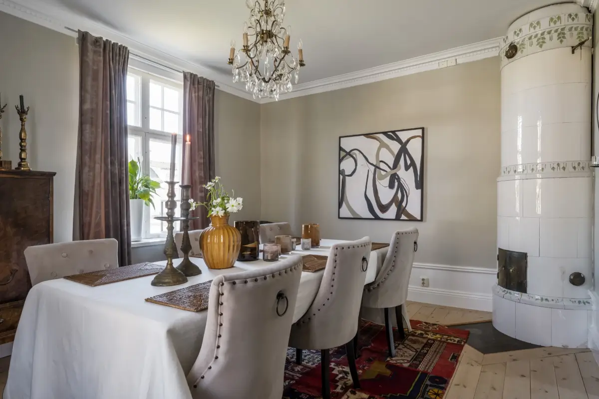 white-1920s-villa-corner-plot-central-sweden-cheapscandihomes