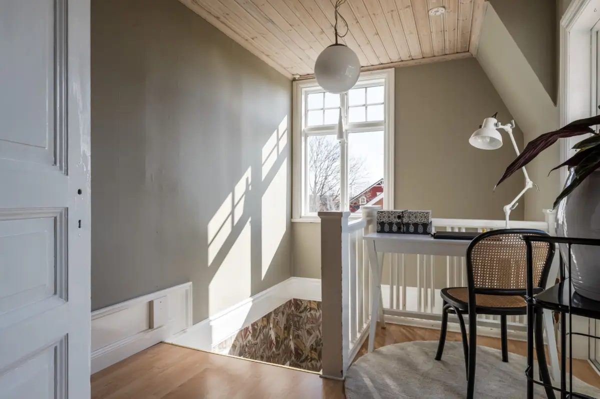 white-1920s-villa-corner-plot-central-sweden-cheapscandihomes