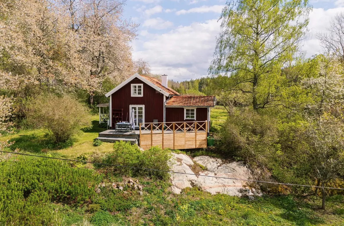 19th-century-croft-guest-houses-east-coast-south-sweden-cheapscandihomes