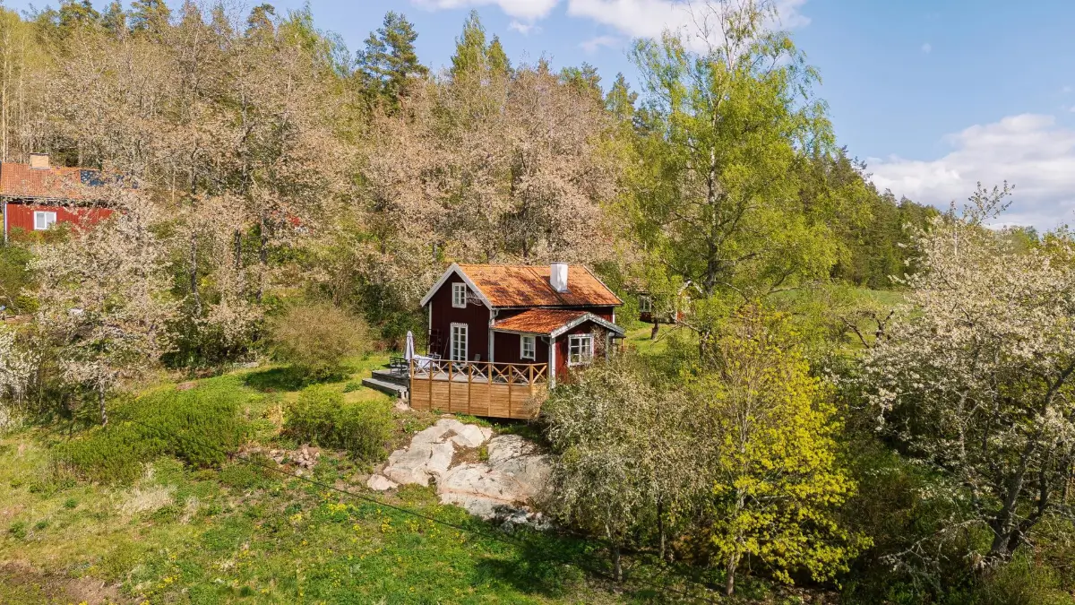 19th-century-croft-guest-houses-east-coast-south-sweden-cheapscandihomes