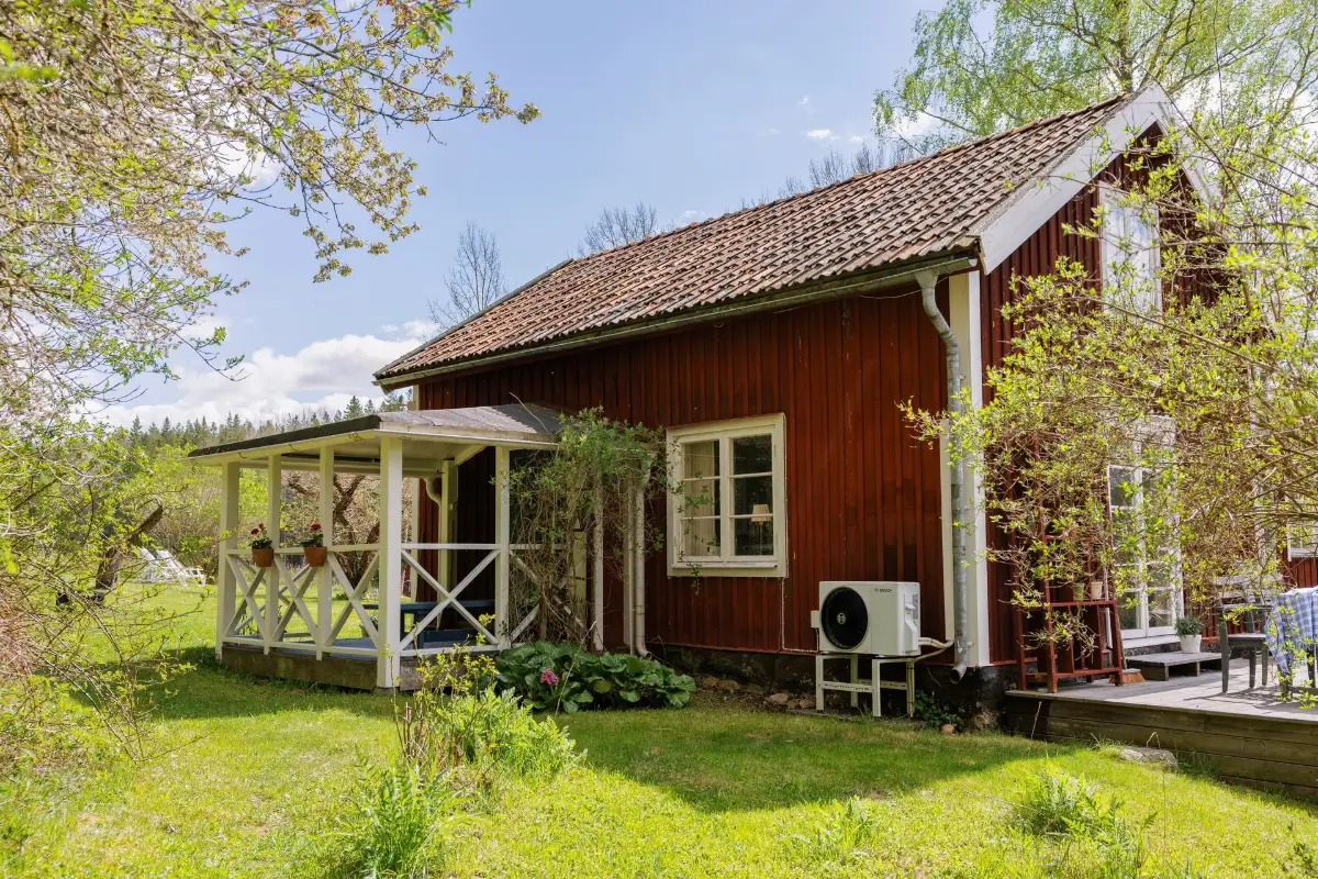 19th-century-croft-guest-houses-east-coast-south-sweden-cheapscandihomes