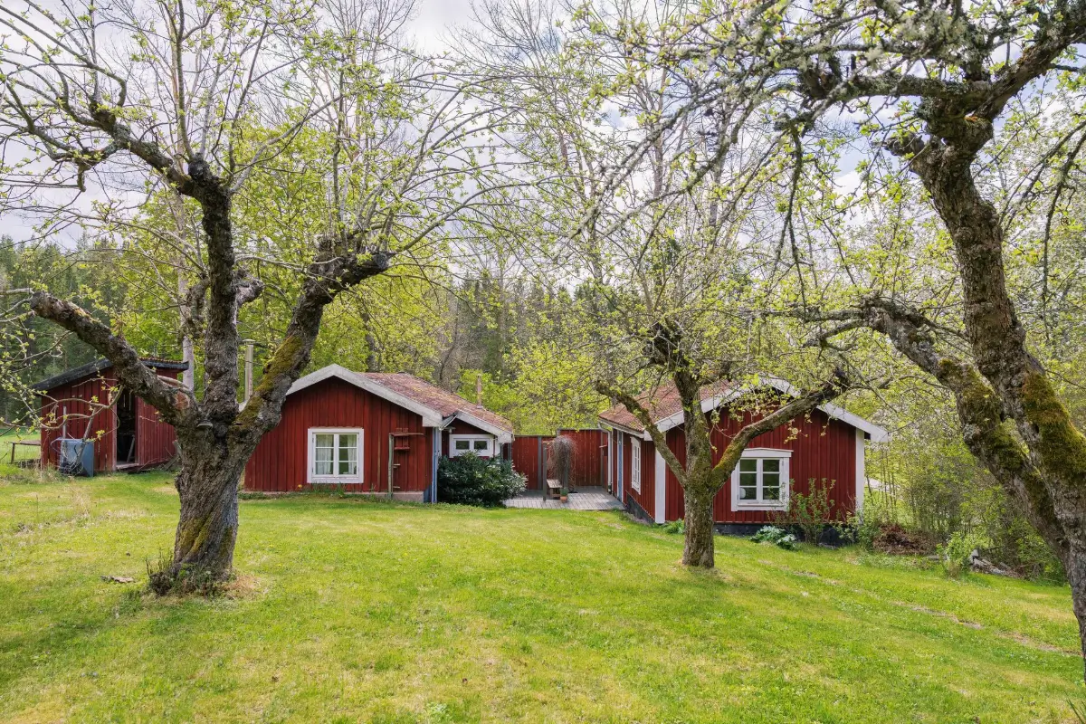 19th-century-croft-guest-houses-east-coast-south-sweden-cheapscandihomes