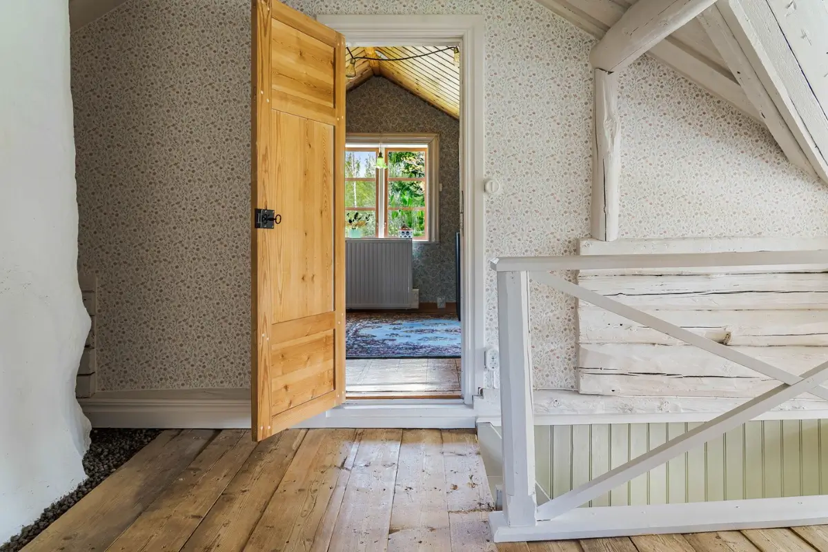 renovated-countryside-cottage-central-sweden-cheap-scandi-homes