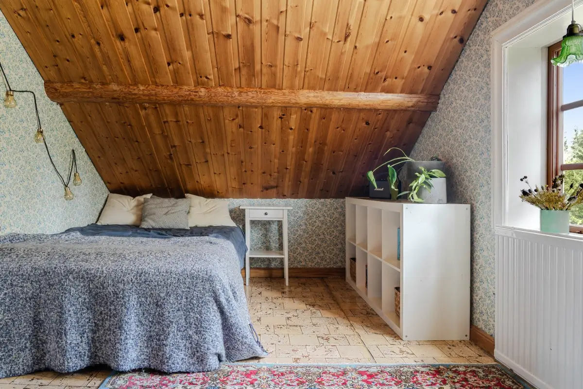 renovated-countryside-cottage-central-sweden-cheap-scandi-homes