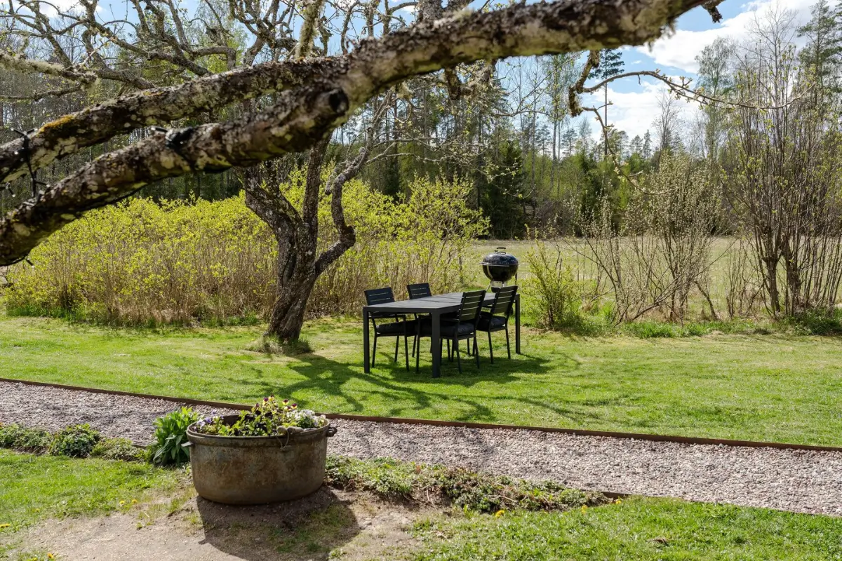 renovated-countryside-cottage-central-sweden-cheap-scandi-homes
