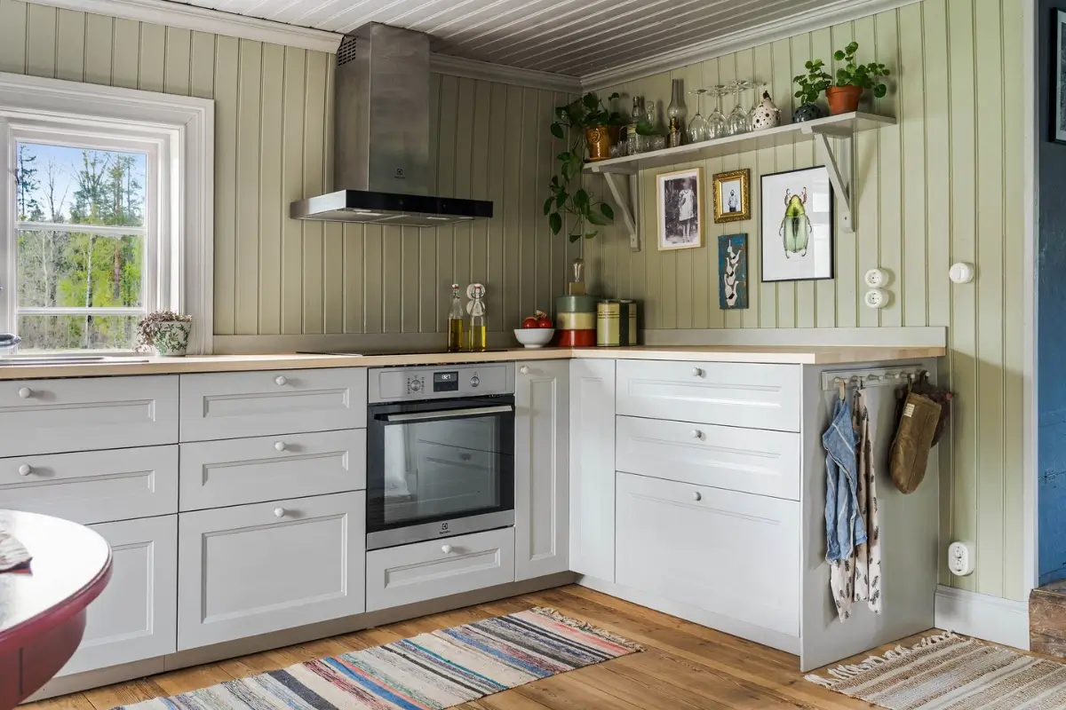renovated-countryside-cottage-central-sweden-cheap-scandi-homes
