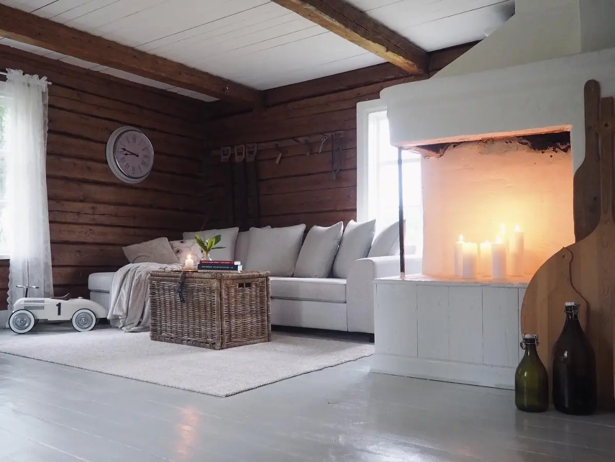 renovated-lakeside-cabin-north-sweden-cheapscandihomes