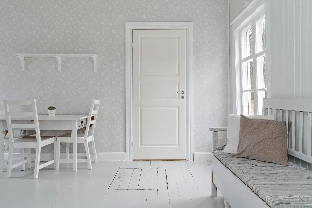 renovated-lakeside-cabin-north-sweden-cheapscandihomes