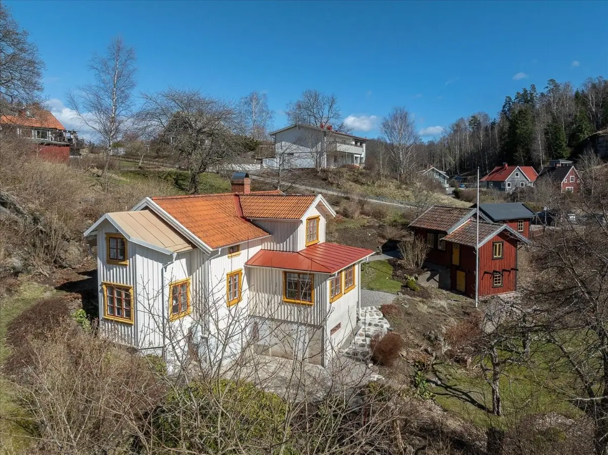 renovated-19th-century-home-south-west-sweden-cheapscandihomes