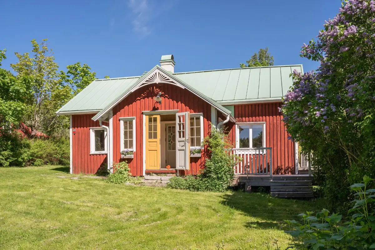 renovated-small-farm-varmland-central-sweden-cheapscandihomes