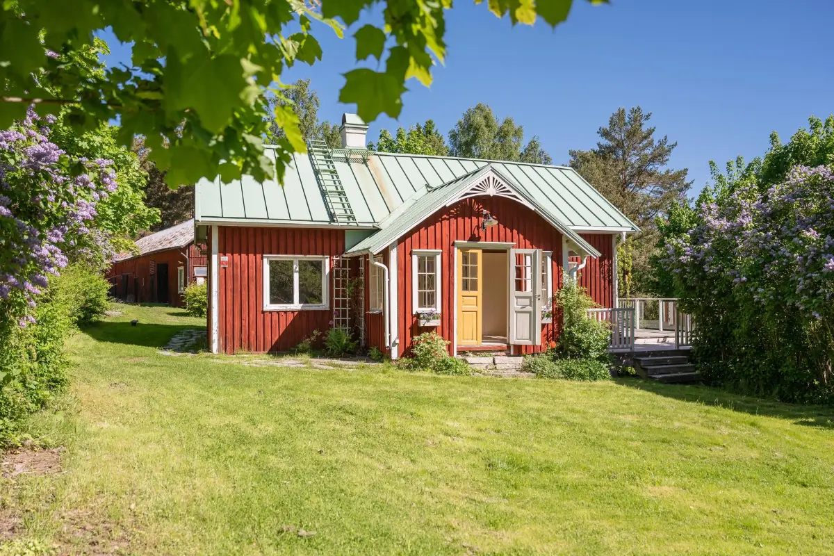 renovated-small-farm-varmland-central-sweden-cheapscandihomes