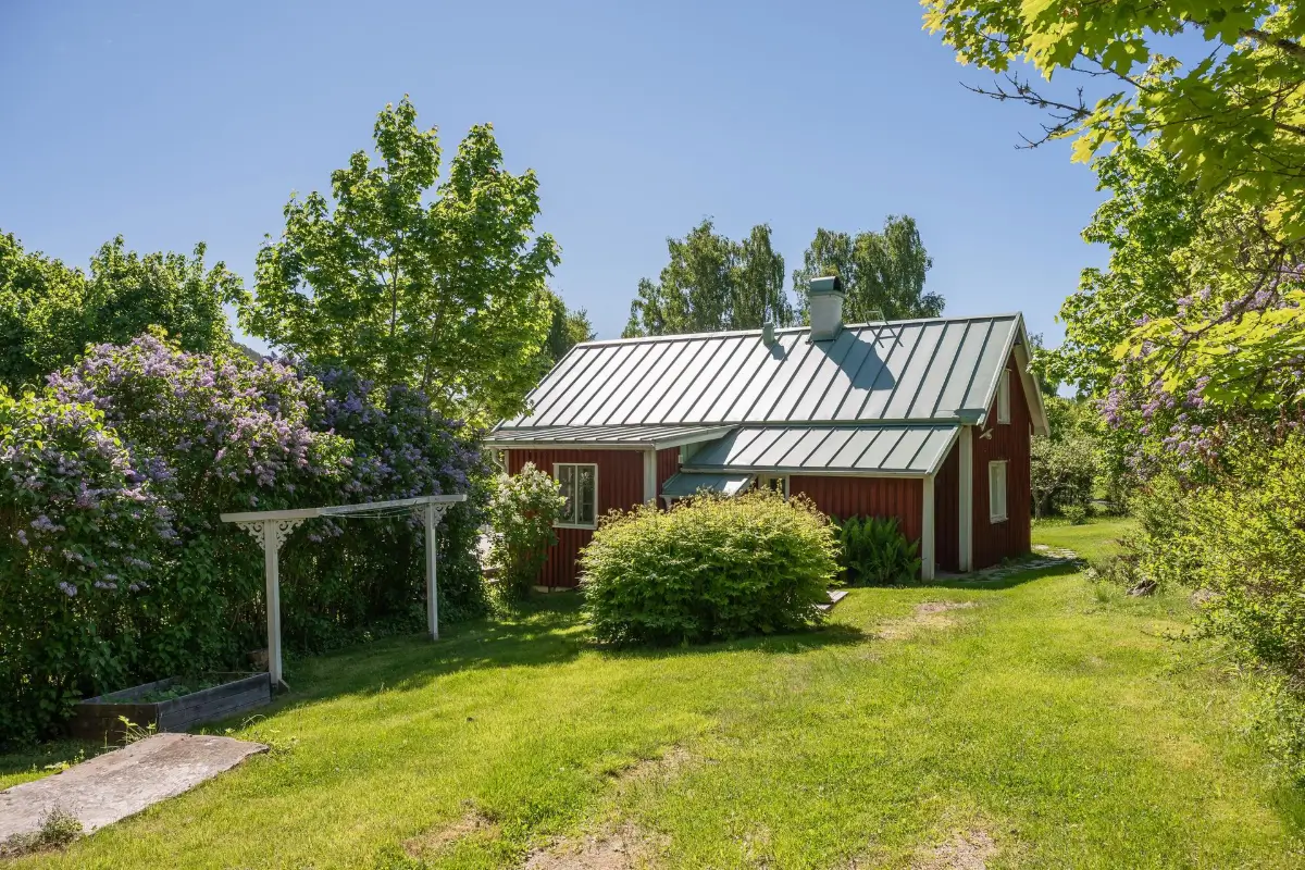 renovated-small-farm-varmland-central-sweden-cheapscandihomes