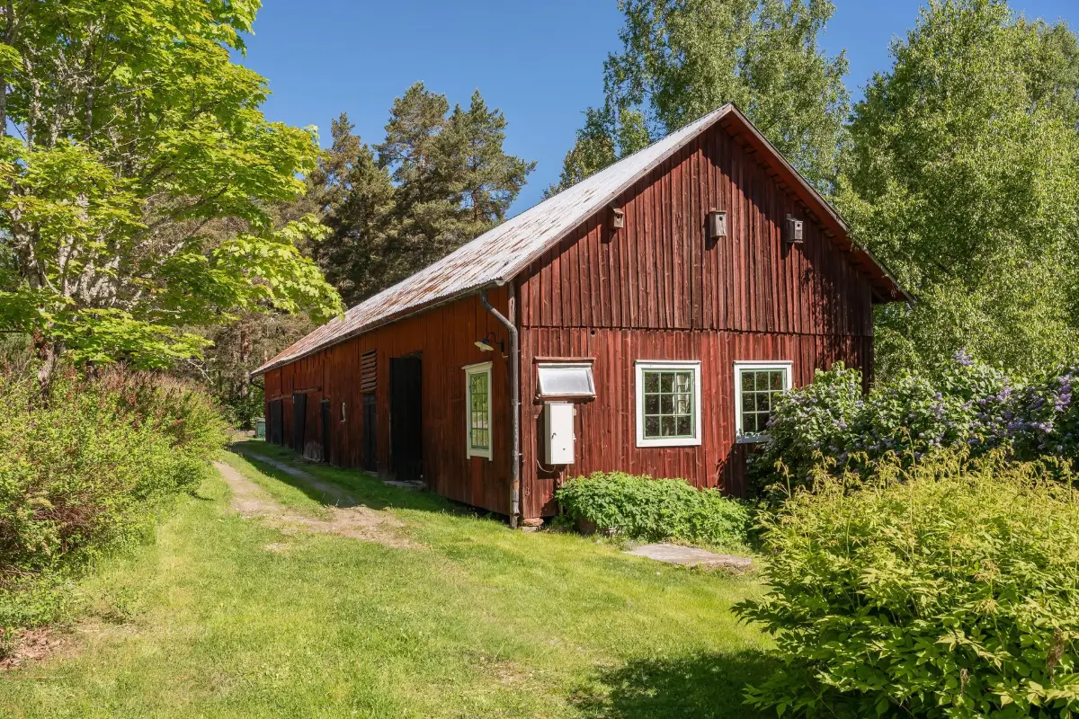 renovated-small-farm-varmland-central-sweden-cheapscandihomes